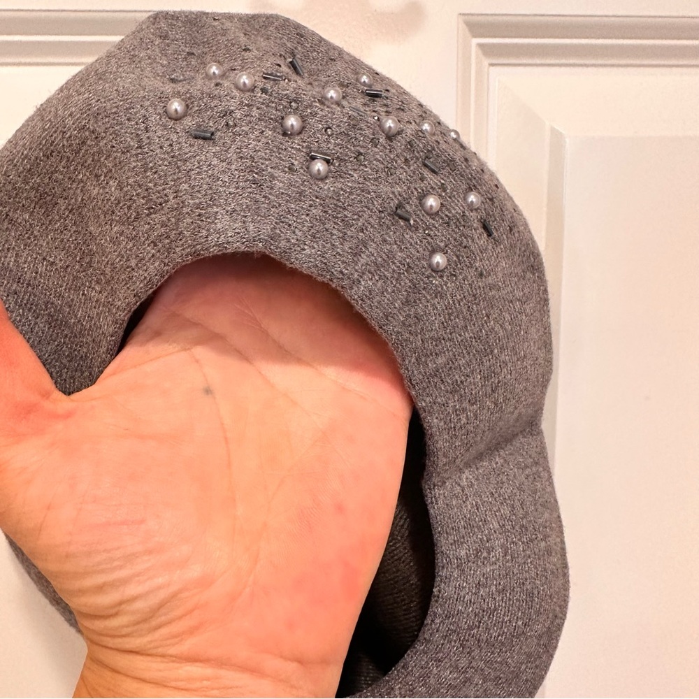 Intrend by Max Mara Beret with Beads Size: OS Fall/Winter/Holiday - Picture 11 of 11